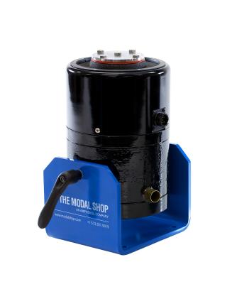 dual purpose shaker, 489 n (110 lbf) pk sine force, 25.4 mm (1) pk-pk stroke, through-hole armature for stinger attachment/modal testing, 83 mm (3.25) diameter mounting surface. trunnion mounting base and 2000x03 accessory kit included.